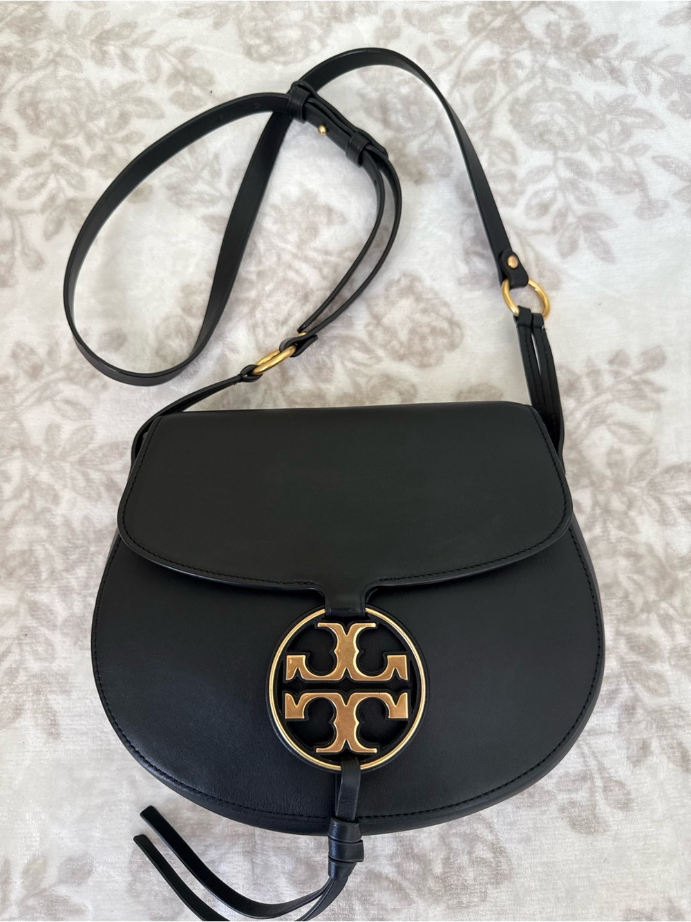 EUC Tory Burch Miller Black Saddle Crossbody Bag with Gold Logo